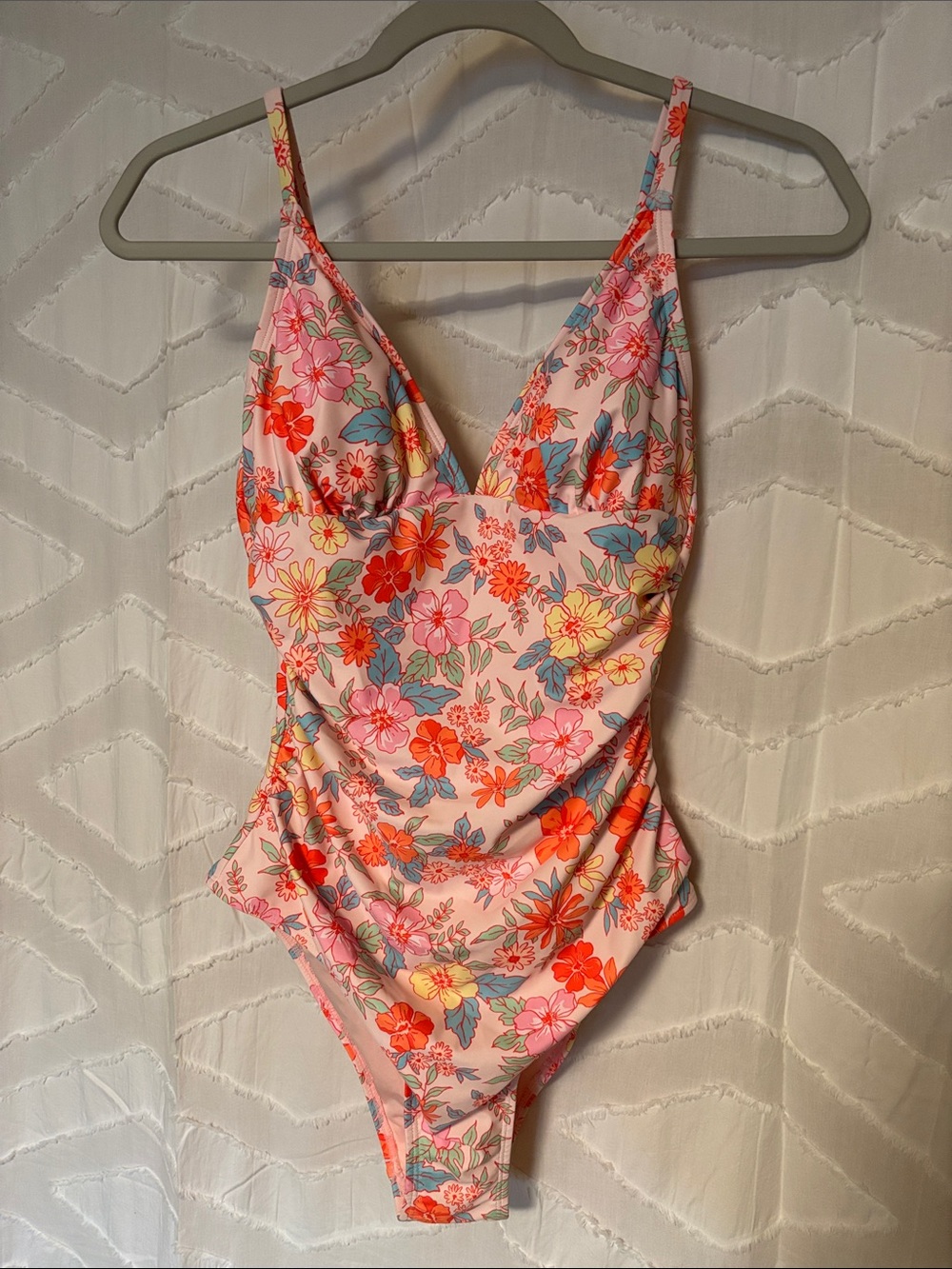 NEW Cupshe Pink Floral Trim Bikini Top